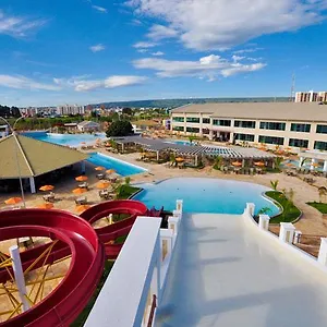  Apartamento Parque Aquático